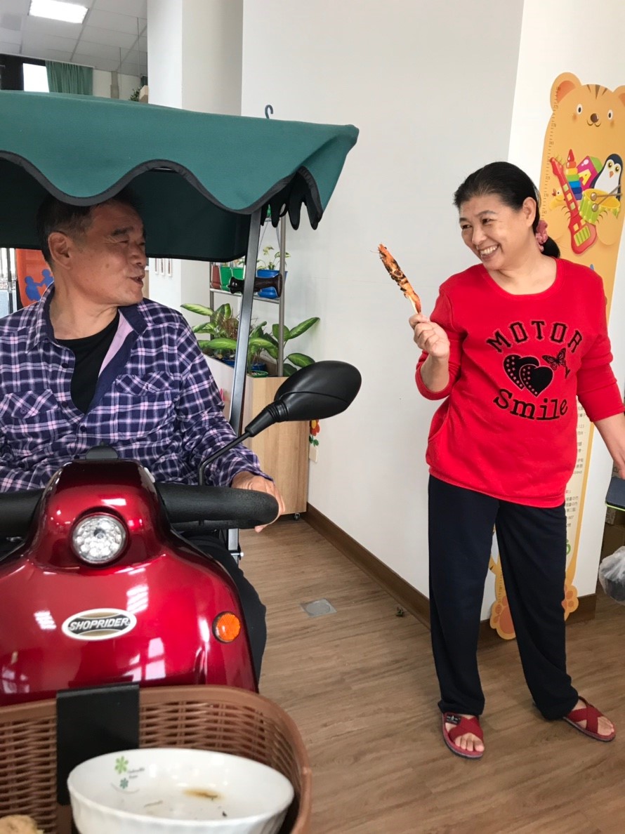 ▲【請置換圖片2：豐原安康好宅一樓由伊甸社會福利基金會經營的社區好站】